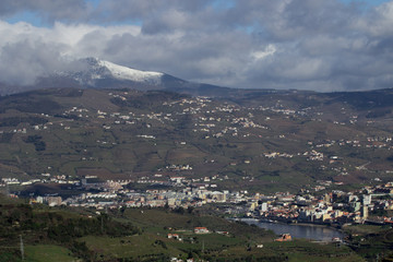 Peso da Régua com neve no Marão