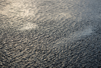 Wasseroberfläche im Wind