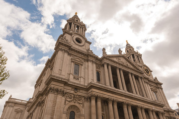 Front facade of St Paul's Cathedral