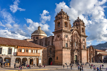 Fototapeta na wymiar March 30, 2018 - Cusco, Peru: Plaza de Armas and Church of the Society of Jesus or Iglesia de la Compania de Jesus