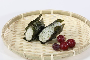 おにぎりと蒲萄