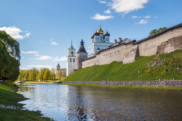 Fototapeta na wymiar The Pskov River, the Kremlin and the Cathedral in Pskov