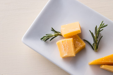 ハードタイプのチーズ