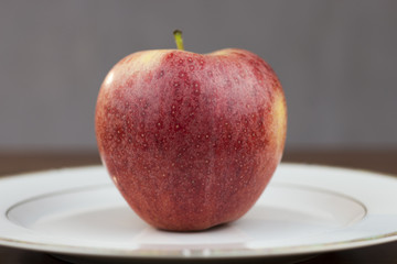 Pomme rouge assiette cusine