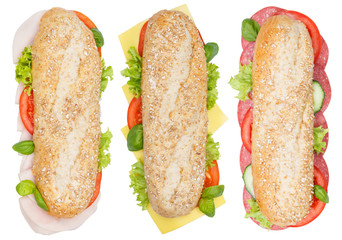 Brötchen Sandwich Vollkorn Baguette belegt mit Käse Salami Schinken von oben freigestellt Freisteller