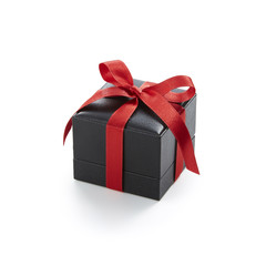 黒い箱　赤いリボン