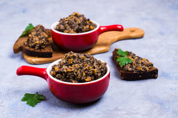 Mushroom caviar with vegetables