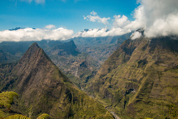 Panorama du Cirque de Mafate sur l'île de La Réunion, France