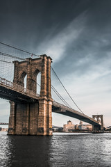 Fototapeta na wymiar Brooklyn Bridge during Bad Storm Weather