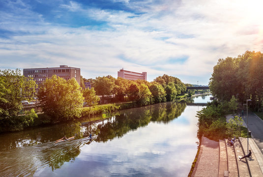 Saarland Saarbr&uuml;cken Impression an der Saar mit Pingusson-Bau
