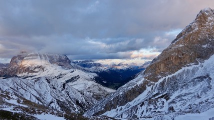 Dolomiten im Sonnenuntergang, Hochgebirge mit Weitsicht