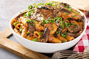 Vodka chicken pasta with marinara sauce