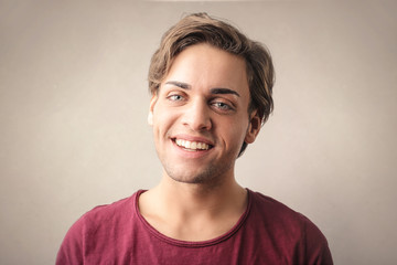 Obraz premium Handsome guy smiling a lot