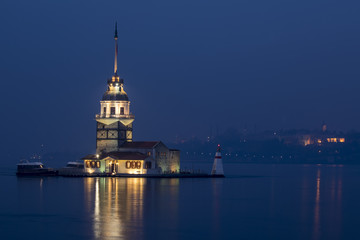 Naklejka premium Maiden Tower Istanbul, Turkey (KIZ KULESI – SALACAK-USKUDAR)