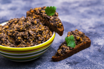 Mushroom caviar with vegetables