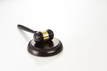 裁判イメージ オークションハンマー