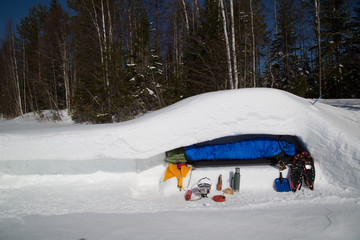 snow cave, cross section