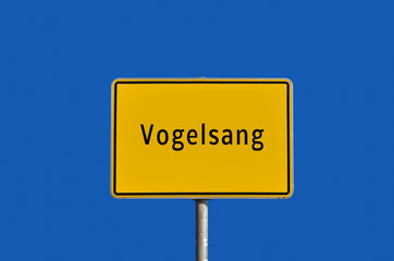 Ortstafel von Vogelsang