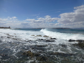 La isla de Tabarca, de Nueva Tabarca o Plana, ​ es una isla del mar Mediterráneo que se encuentra a unos 22 kilómetros de la ciudad de Alicante  (España)