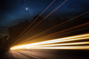 Obraz premium NOTURNO ESTRADA ESTRELA CEU