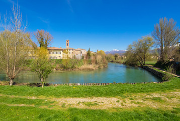 Obraz premium Rieti (Italy) - The historic center of the Sabina's provincial capital, under Mount Terminillo with snow and crossed by the river Velino.
