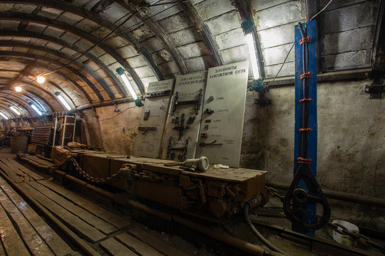 Underground coal ore mine shaft tunnel gallery