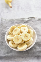 Banana slices in bowl