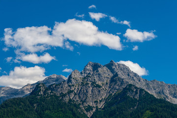 Berg mit blauen Himmel
