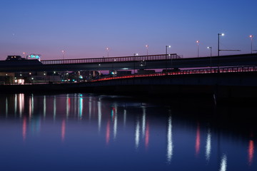 福岡西の都市風景　橋と都市高速の夜景
