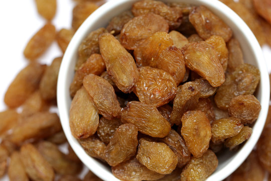 Raisins isolated on white background, abjosh