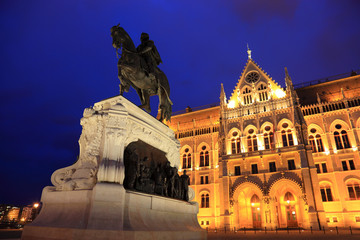 Obraz premium Parlamentsgebäude in Budapest, Ungarn