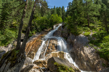 Naklejka premium Wasserfall Hintertux