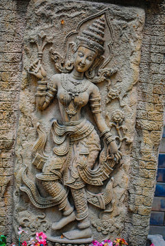 Stone carving Stucco Women Antiques based on the Hindu belief. In ancient Cambodia, Thailand, Indonesia and Laos.