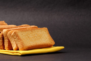 crispy rusk, cake rusk