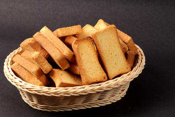 crispy rusk, cake rusk