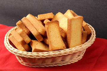 crispy rusk, cake rusk