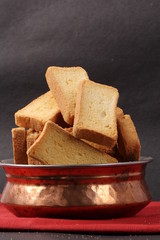 crispy rusk, cake rusk