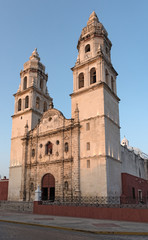 Obraz premium the cathedral san francisco de campeche, mexico