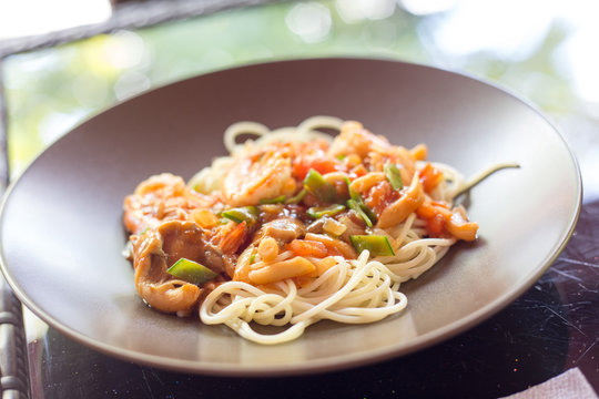 spagetti with spicy sauce