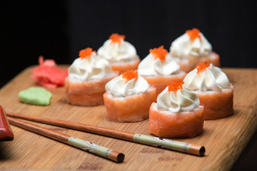 Smoked salmon rolls with cream cheese