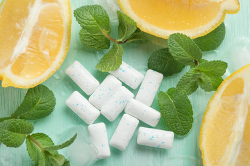 Chewing gum with mint and ice and lemon