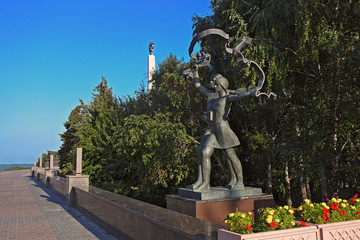 Fototapeta premium Monument near the library for children, Ulyanovsk
