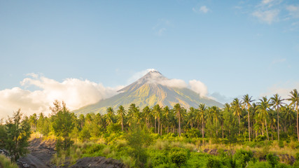 Mayon Volcano in Legazpi, Philippines. Mayon Volcano is an active volcano and rising 2462 meters from the shores of the Gulf of Albay. © Довидович Михаил