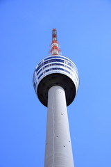 blick auf den stuttgarter fernsehturm