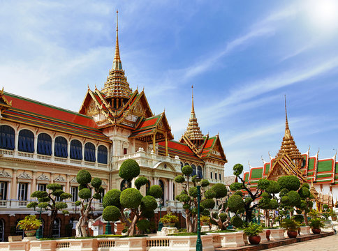 Grand palace, Wat Phra Kaew with blue sky, bangkok, Thailand.