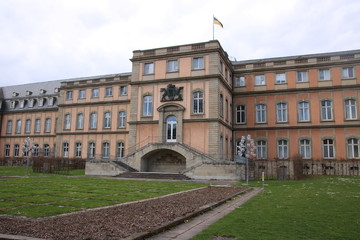 r&uuml;ckseite des neuen schlo&szlig;es in stuttgart