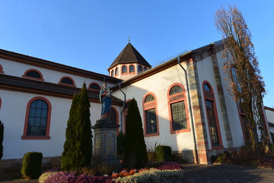 Pfarrkirche St. Peter und Paul in Eichenzell Landkreis Fulda 