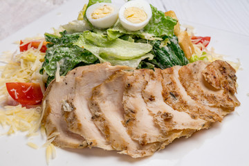 Salad caesar with chicken