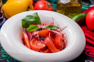 Tomato salad with red onion