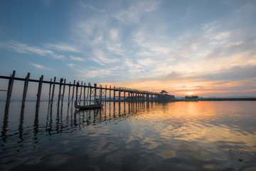Fototapeta na wymiar U- Bein Teak bridge in Myanmar. 